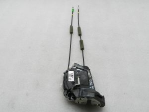 Toyota Yaris oriģinālā aizmugurējā kreisā durvju slēdzene 69060K0040