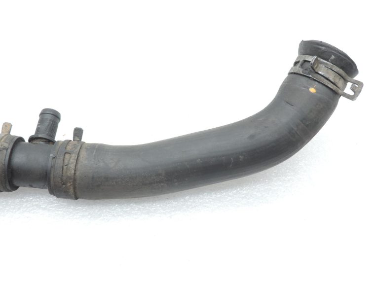 Nissan Navara II D40 3.0DCi V9X dzesēšanas šķidruma caurule 215035X20A