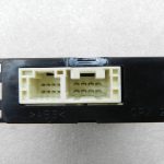 Toyota Yaris oriģinālais stikla tīrītāju relejs 8594052100