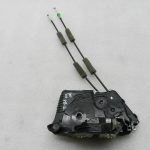 Toyota Yaris oriģinālā priekšējā labās puses durvju slēdzene 69030K0031