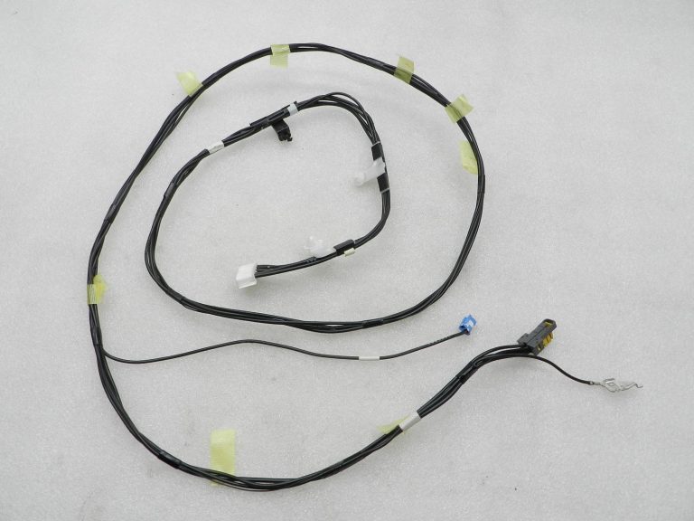 Toyota Yaris oriģinālais antenas vadu komplekts 86101k0320
