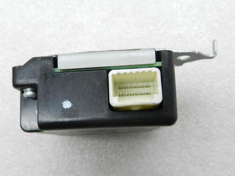 „Toyota Yaris“ oriģinālais durvju vadības bloks TPMS modulis 897A0K0010