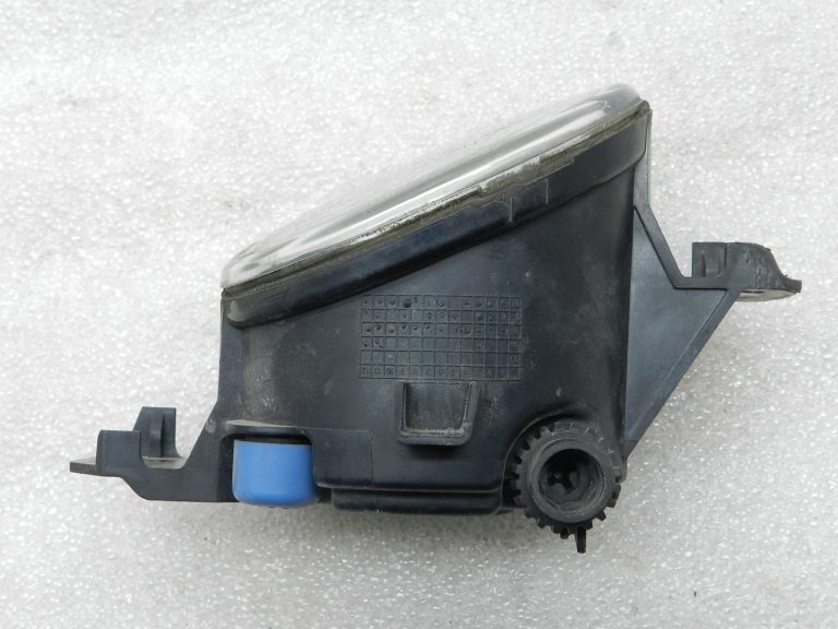 Nissan Qashqai oriģinālie priekšējie miglas lukturi, labais 261508990A