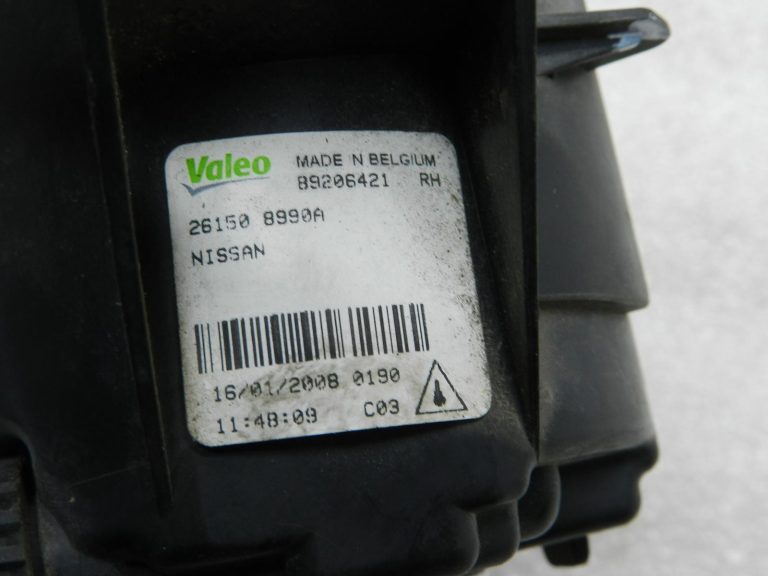 Nissan Qashqai oriģinālie priekšējie miglas lukturi, labais 261508990A