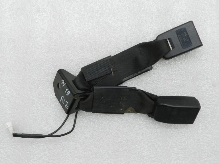 Nissan Qashqai oriģinālā drošības jostas sprādze aizmugurē 88863JD10A