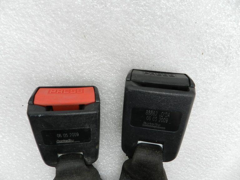 Nissan Qashqai oriģinālā drošības jostas sprādze aizmugurē 88862JD10A