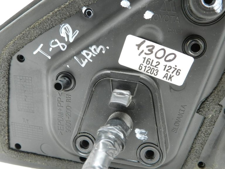 Toyota Yaris oriģinālais ārējais spogulis (labais), 1G3 Magnetic Gray Metallic