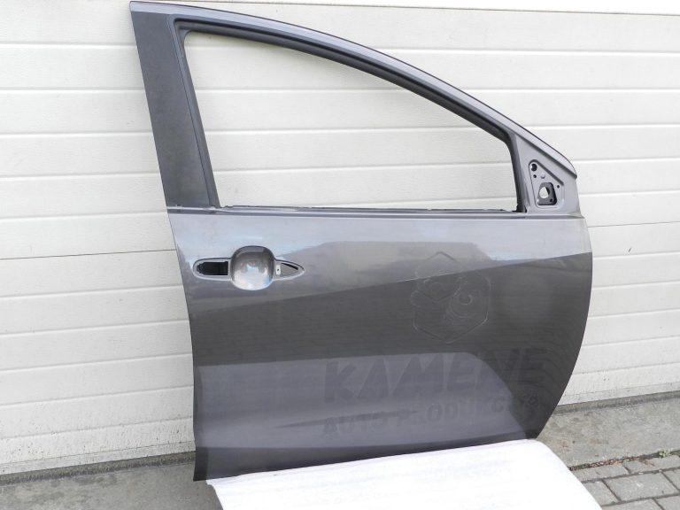 Toyota Yaris oriģinālā priekšējā labā durvī 1G3 Magnetic Gray Metallic 67001K0020