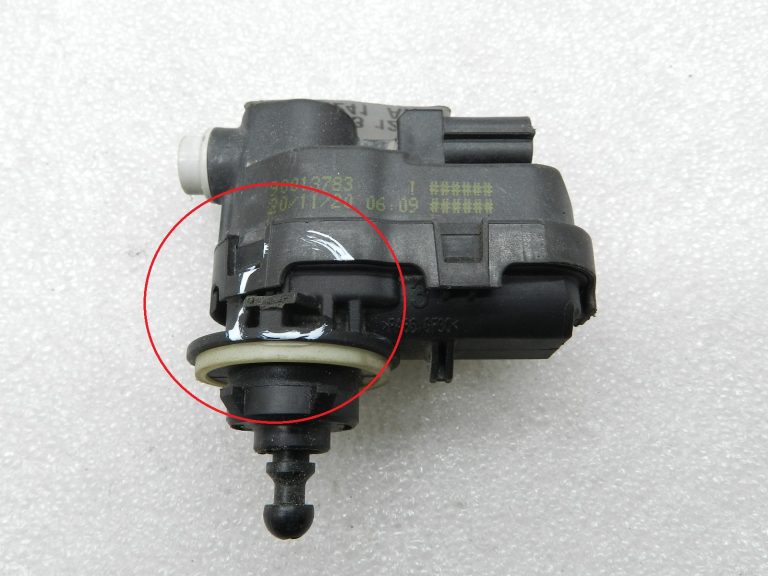 Toyota Yaris oriģinālais lukturu servodzinējs 856610D050 – BOJĀTS!