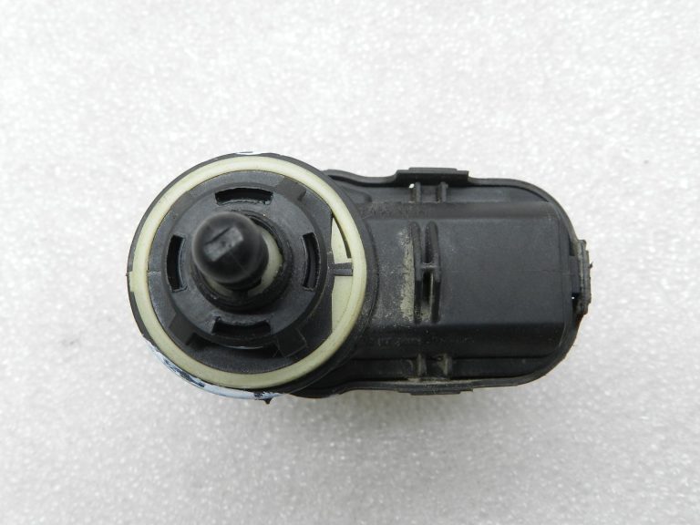 Toyota Yaris oriģinālais lukturu servodzinējs 856610D050 – BOJĀTS!