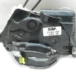Toyota Yaris oriģinālā priekšējā kreisā durvju slēdzene 69040K0040