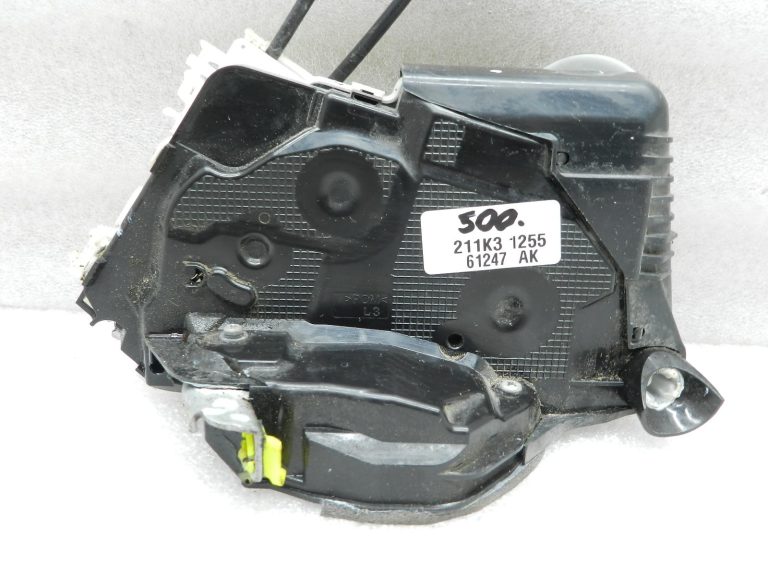 Toyota Yaris oriģinālā priekšējā kreisā durvju slēdzene 69040K0040