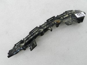 „Toyota Yaris“ oriģinālais aizmugurējais bampera stiprinājums vadītāja pusē 52575K0020