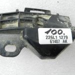 „Toyota Yaris“ oriģinālais aizmugurējais bampera stiprinājums vadītāja pusē 52575K0020
