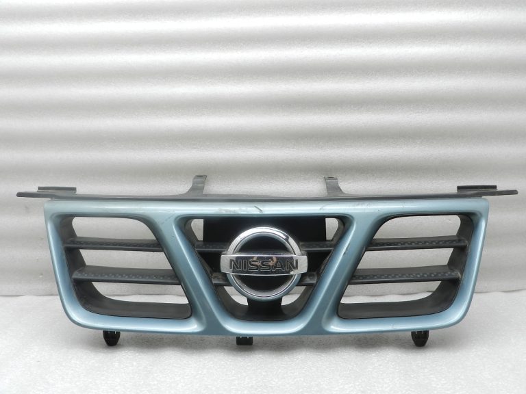 Nissan X-Trail T30 oriģinālais priekšējais radiatora režģis FX0 – GREEN M 623108H704