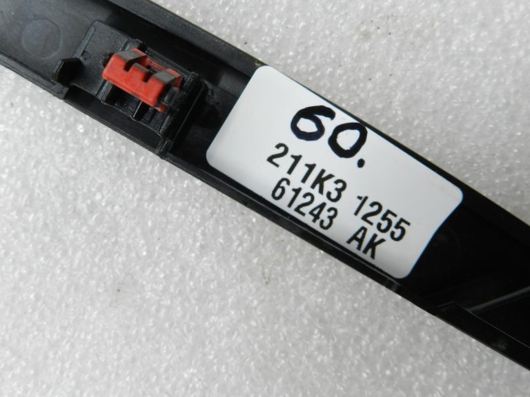 „Toyota Yaris“ oriģinālais radio ekrāna apvalks 55405K0030