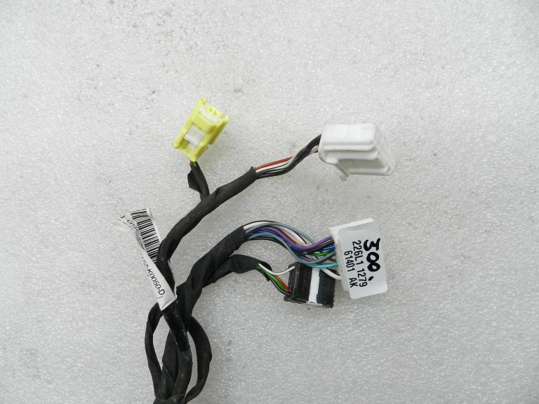 Toyota Yaris oriģinālais durvju vadu komplekts priekšā pa kreisi 82152K0050