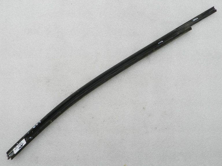 Toyota Yaris oriģinālā loga apdare, aizmugurējā labā puse, 68180K0010