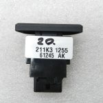 Toyota Yaris oriģinālais avārijas gaismas slēdzis 843320D220
