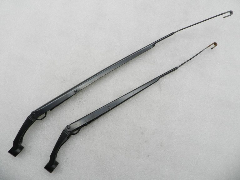 „Toyota Yaris“ oriģinālais stikla tīrītāju komplekts 85211K0020 85221K0020