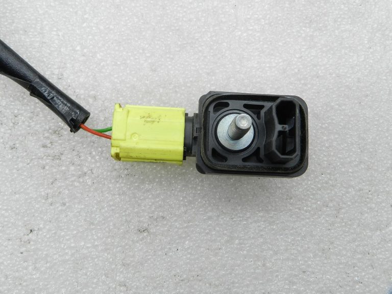 Toyota Yaris oriģinālais priekšējais labais durvju vadu komplekts 82151K0060
