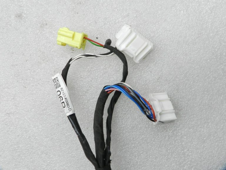 Toyota Yaris oriģinālais priekšējais labais durvju vadu komplekts 82151K0060