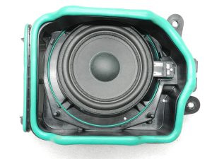 BMW G30 520D oriģinālais subwoofer skaļrunis labajā pusē 65139395862