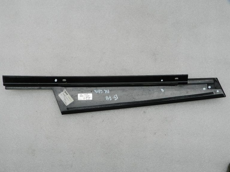 BMW G30 520D oriģinālā apdare A-stabiņam priekšējās durvis labajā pusē 51337336954