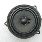 BMW G30 520D oriģinālais vidējo frekvenču skaļrunis priekšā pa labi 65139395858