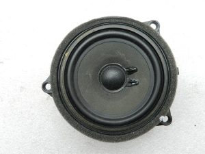 BMW G30 520D oriģinālais vidējo frekvenču skaļrunis priekšā pa labi 65139395858
