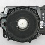 BMW G30 520D oriģinālais subwoofer skaļrunis (kreisajā pusē) 65139395861