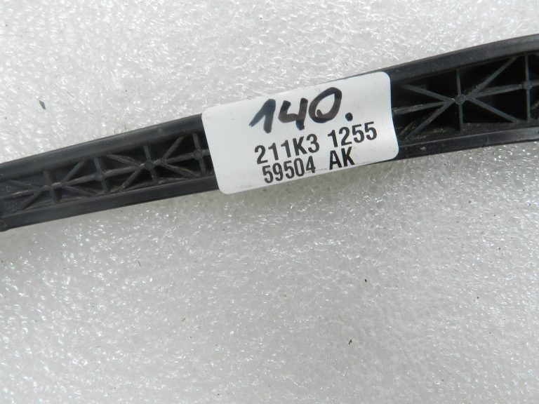 Nissan X-Trail oriģinālā aizmugurējā stikla tīrītāja slotiņa 28781JG00A