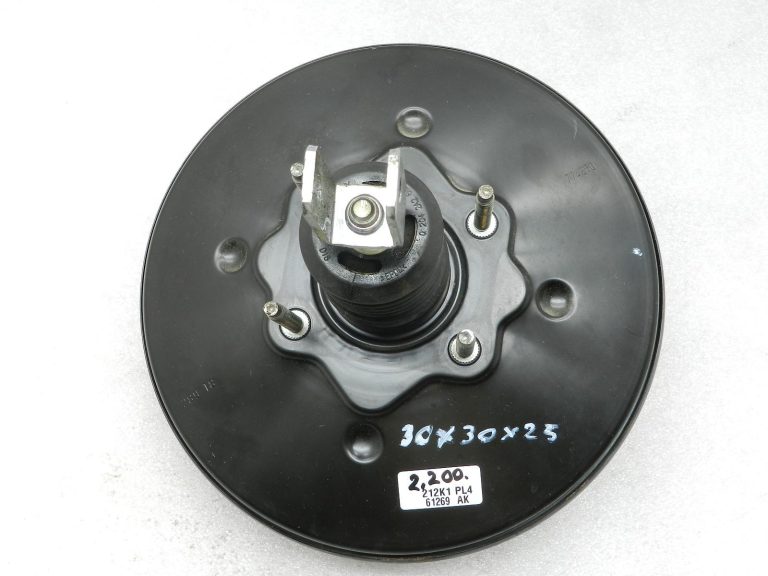 Toyota Corolla E210 oriģinālais bremžu pastiprinātājs 4461009F70
