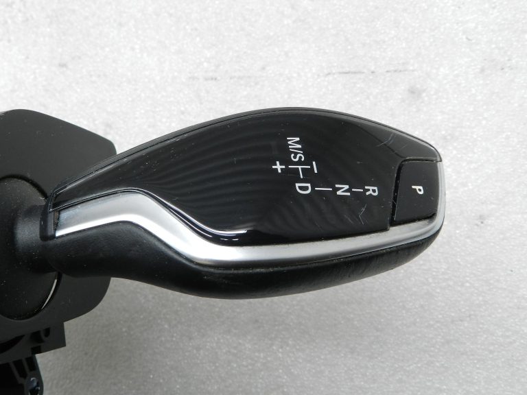 BMW G30 520D oriģinālais pārnesumu selektors automātiskajai pārnesumkārbai 61319458751