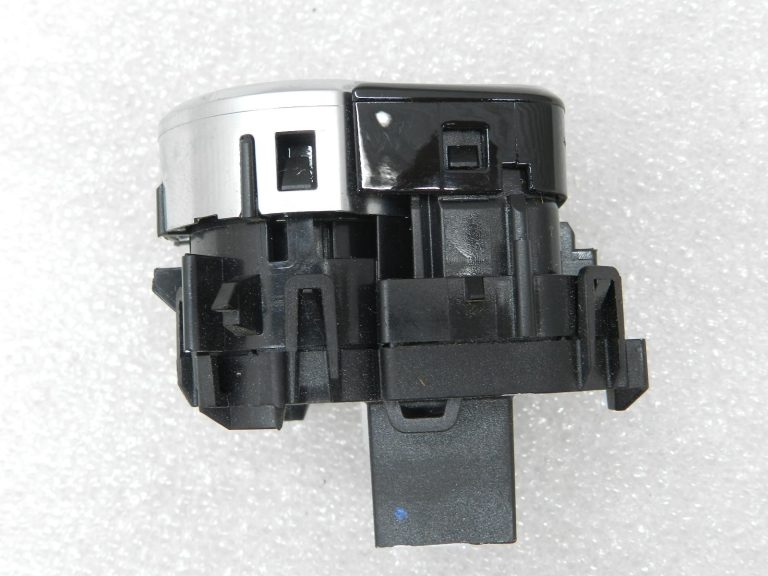 BMW G30 520D oriģinālais Start/Stop slēdzis 61316835087