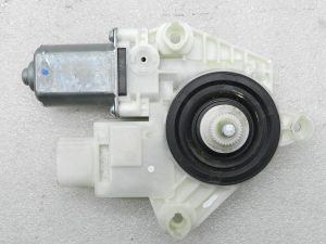 BMW G30 520D Original Front Right Window Motor