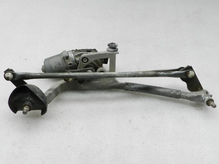 Toyota Yaris oriģinālais stikla tīrītāju motors 85110k0120 85150K0030