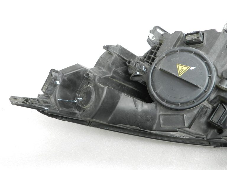 Opel Zafira C oriģinālais priekšējais lukturis Bi-Xenon (labais) 13401002