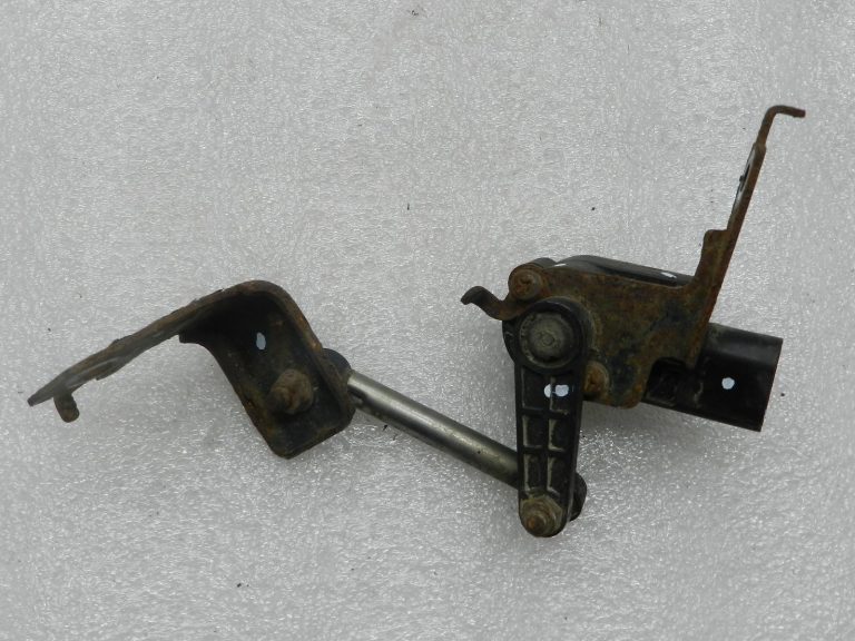 Nissan X-Trail oriģinālais līmeņa sensors 53820JG00A