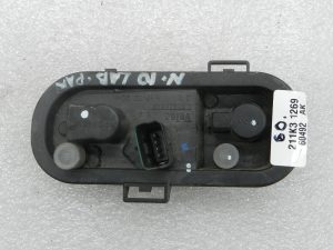 Nissan Qashqai oriģinālais aizmugurējā luktura spuldzes turētājs (labajā pusē) 26551JD00A