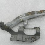 Nissan X-Trail oriģinālais motora pārsega eņģe priekšā pa labi 654008H300 KY0 – SILVER M