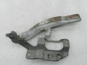 Nissan X-Trail oriģinālais motora pārsega eņģe priekšā pa labi 654008H300 KY0 – SILVER M