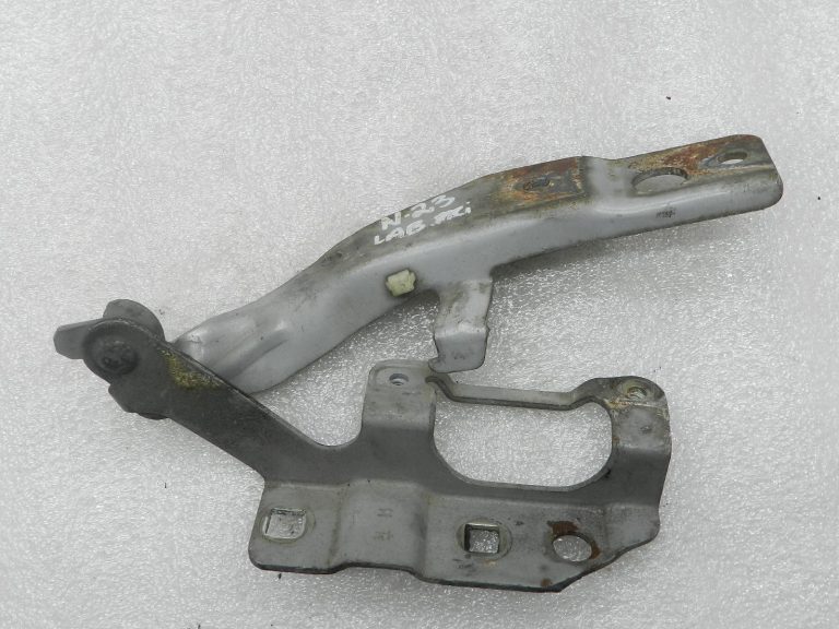 Nissan X-Trail oriģinālais motora pārsega eņģe priekšā pa labi 654008H300 KY0 – SILVER M