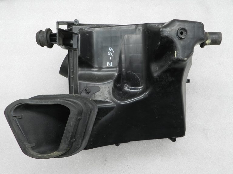 Opel Zafira C oriģinālais gaisa filtra korpuss 13407684 13301777