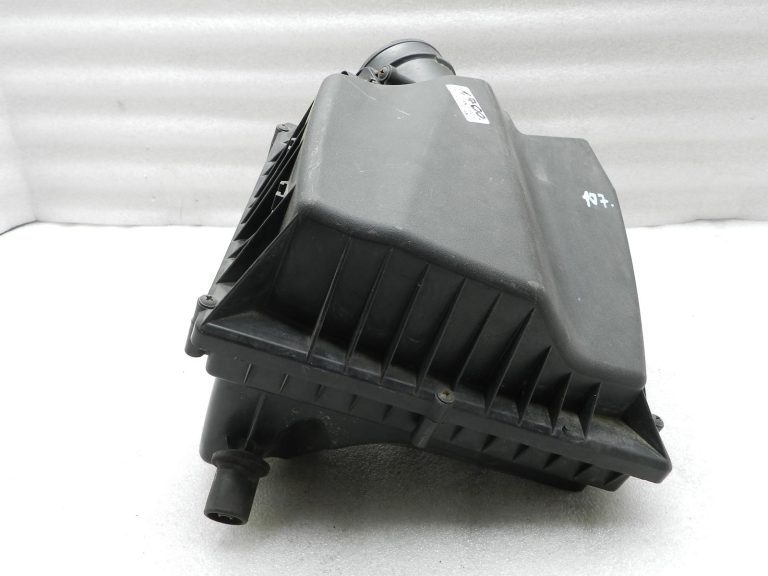 Opel Zafira C oriģinālais gaisa filtra korpuss 13407684 13301777
