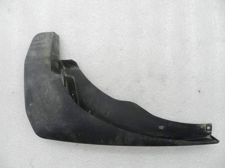 Nissan Navara II oriģinālais priekšējais labais dubļu aizsargs 63850EB300