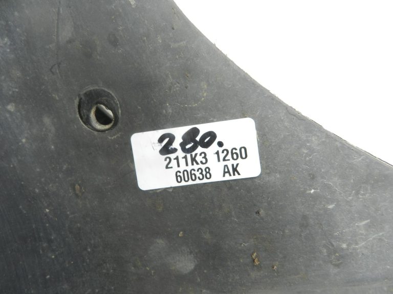 Nissan Navara II oriģinālais priekšējais labais dubļu aizsargs 63850EB300
