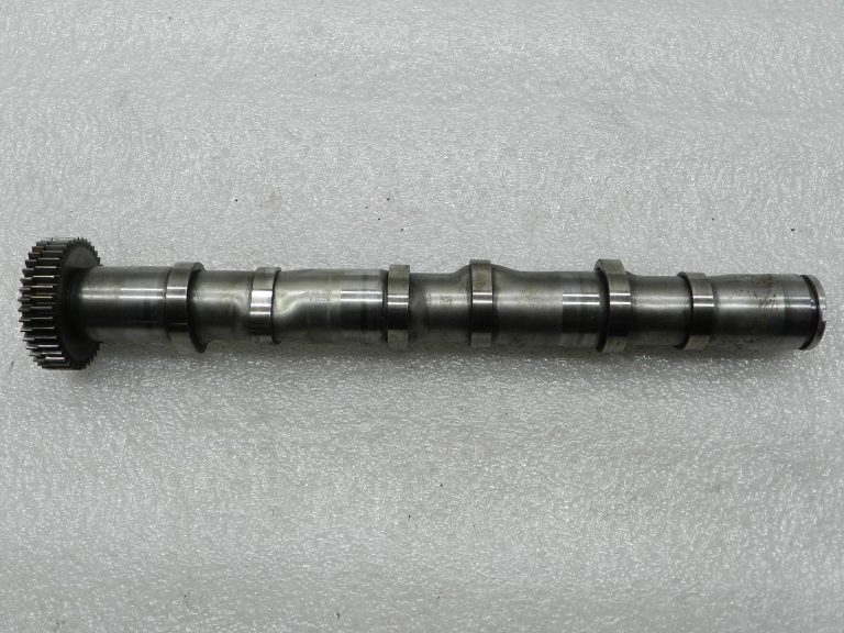 RRR Audi A4 Sadales vārpsta 059109022bd