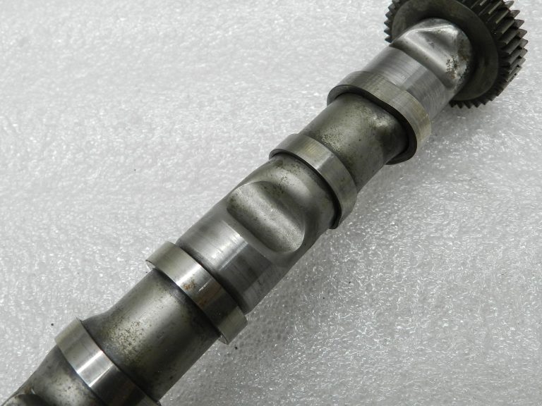 RRR Audi A4 Sadales vārpsta 059109022bd