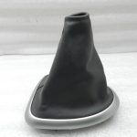 „Nissan Qashqai“ oriģinālais pārnesumu sviras apvalks no ādas 96935JD000